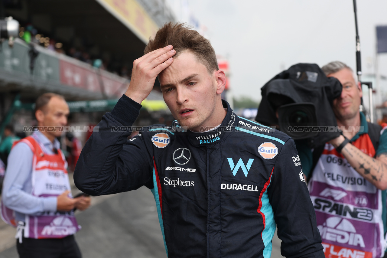 GP SPAGNA, Logan Sargeant (USA) Williams Racing heads back to the pits after crashing in the third practice session.

03.06.2023. Formula 1 World Championship, Rd 8, Spanish Grand Prix, Barcelona, Spain, Qualifiche Day.

- www.xpbimages.com, EMail: requests@xpbimages.com ¬© Copyright: Bearne / XPB Images