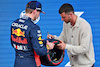 GP SPAGNA, Pole sitter Max Verstappen (NLD) Red Bull Racing receives the Pirelli Pole Position Award from Mason Mount (GBR) Football Player.

03.06.2023. Formula 1 World Championship, Rd 8, Spanish Grand Prix, Barcelona, Spain, Qualifiche Day.
- www.xpbimages.com, EMail: requests@xpbimages.com ¬© Copyright: Batchelor / XPB Images