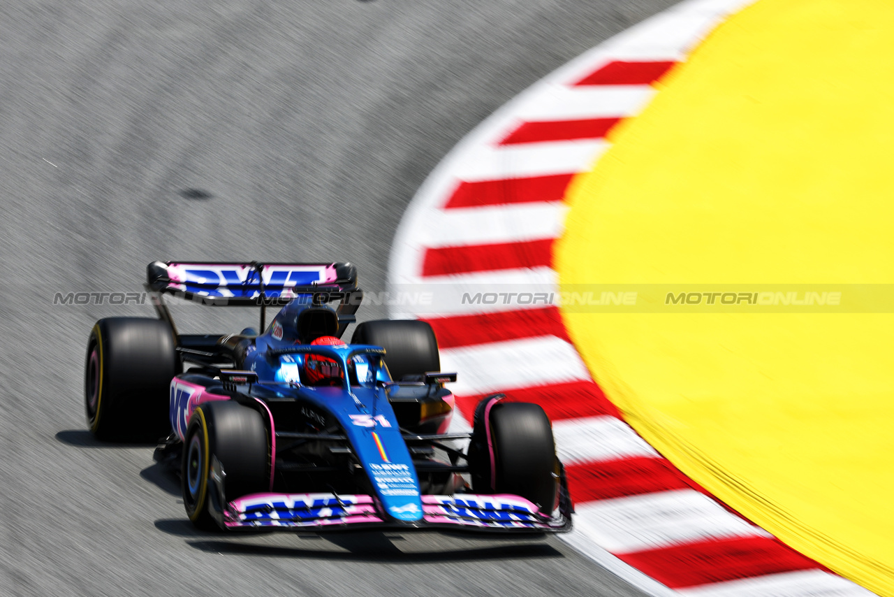 GP SPAGNA, Esteban Ocon (FRA) Alpine F1 Team A523.

02.06.2023 Formula 1 World Championship, Rd 8, Spanish Grand Prix, Barcelona, Spain, Practice Day.

 - www.xpbimages.com, EMail: requests@xpbimages.com ¬© Copyright: Coates / XPB Images