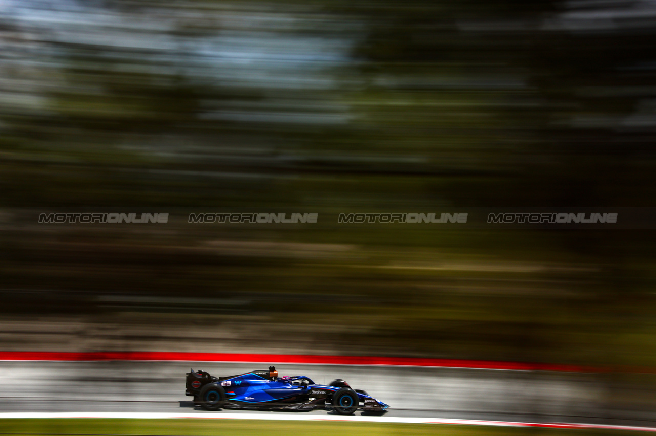 GP SPAGNA, Alex Albon (THA), Williams F1 Team 
02.06.2023 Formula 1 World Championship, Rd 8, Spanish Grand Prix, Barcelona, Spain, Practice Day.
- www.xpbimages.com, EMail: requests@xpbimages.com ¬© Copyright: Charniaux / XPB Images