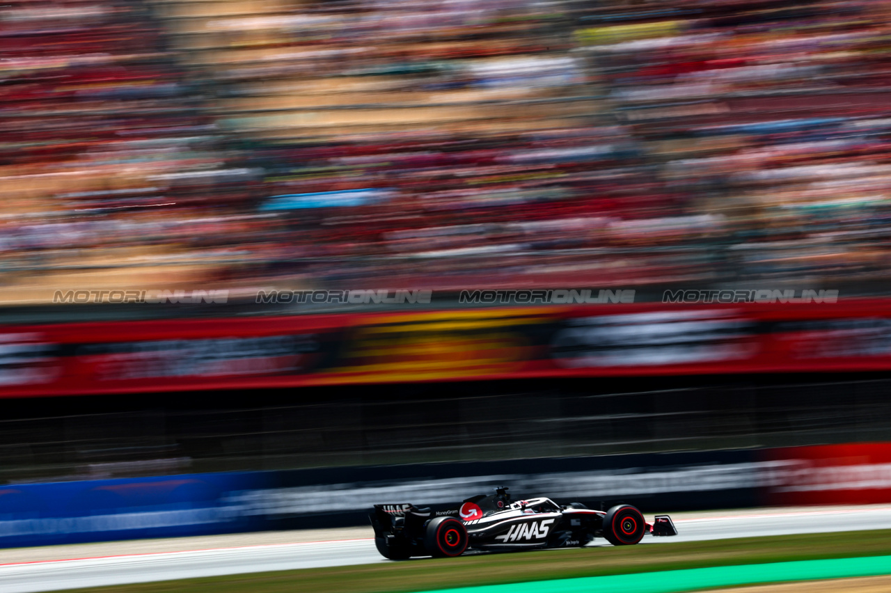 GP SPAGNA, Nico Hulkenberg (GER), Haas F1 Team 
02.06.2023 Formula 1 World Championship, Rd 8, Spanish Grand Prix, Barcelona, Spain, Practice Day.
- www.xpbimages.com, EMail: requests@xpbimages.com ¬© Copyright: Charniaux / XPB Images