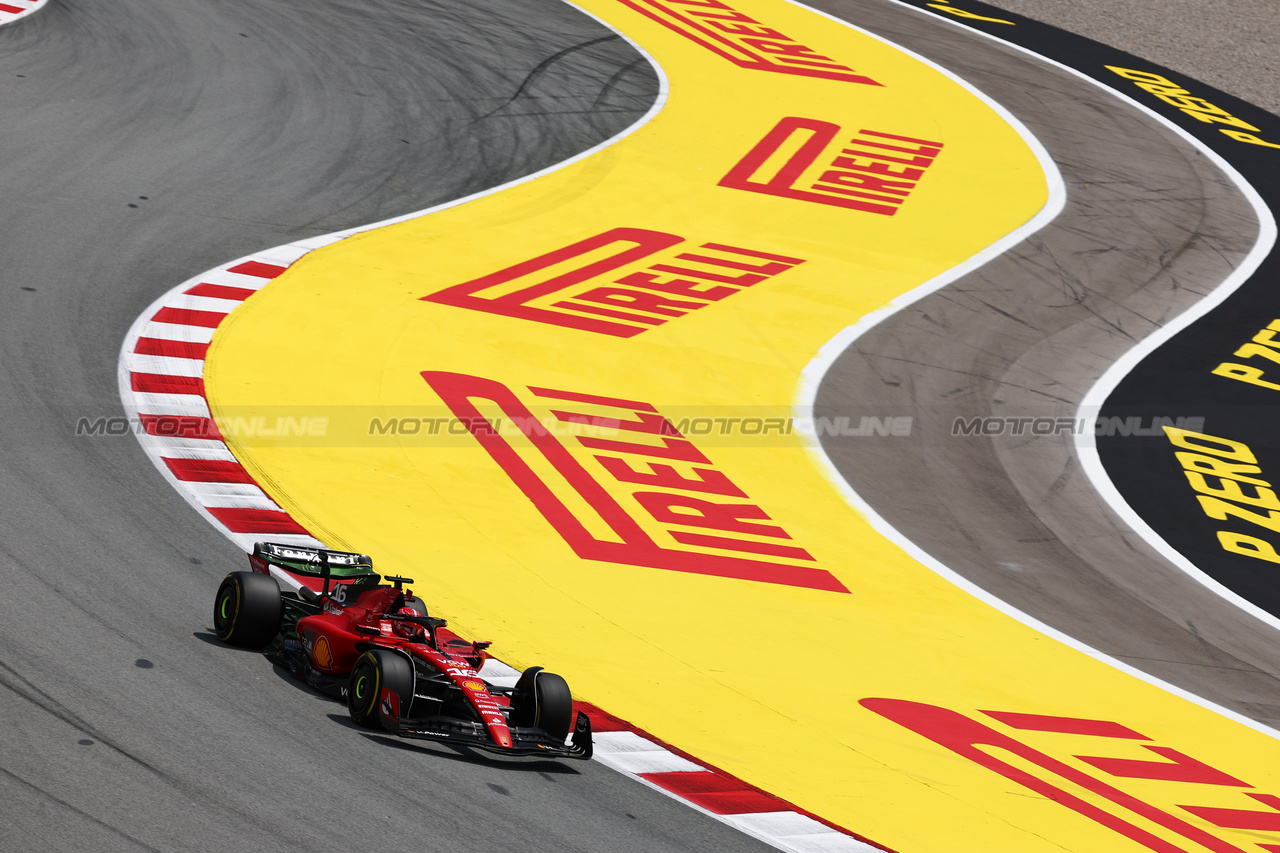 GP SPAGNA, Charles Leclerc (MON) Ferrari SF-23.

02.06.2023 Formula 1 World Championship, Rd 8, Spanish Grand Prix, Barcelona, Spain, Practice Day.

 - www.xpbimages.com, EMail: requests@xpbimages.com ¬© Copyright: Coates / XPB Images