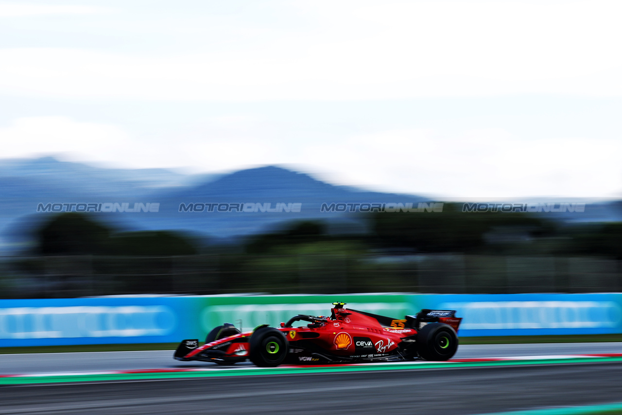 GP SPAGNA, Carlos Sainz Jr (ESP) Ferrari SF-23.

02.06.2023 Formula 1 World Championship, Rd 8, Spanish Grand Prix, Barcelona, Spain, Practice Day.

 - www.xpbimages.com, EMail: requests@xpbimages.com ¬© Copyright: Coates / XPB Images