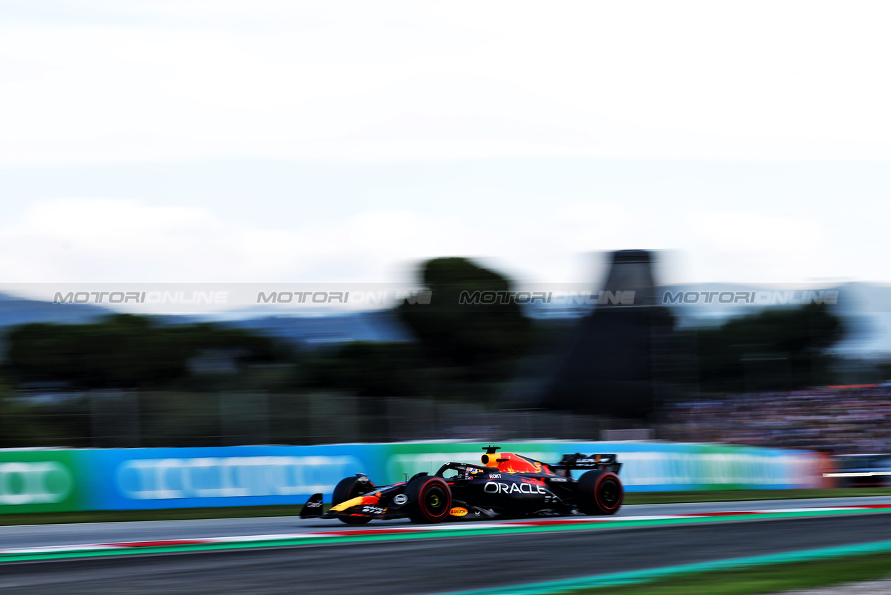 GP SPAGNA, Max Verstappen (NLD) Red Bull Racing RB19.

02.06.2023 Formula 1 World Championship, Rd 8, Spanish Grand Prix, Barcelona, Spain, Practice Day.

 - www.xpbimages.com, EMail: requests@xpbimages.com ¬© Copyright: Coates / XPB Images