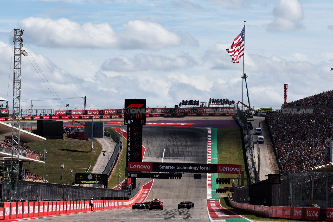 GP STATI UNITI, The partenza of the race.

22.10.2023. Formula 1 World Championship, Rd 19, United States Grand Prix, Austin, Texas, USA, Gara Day.

- www.xpbimages.com, EMail: requests@xpbimages.com © Copyright: Moy / XPB Images
