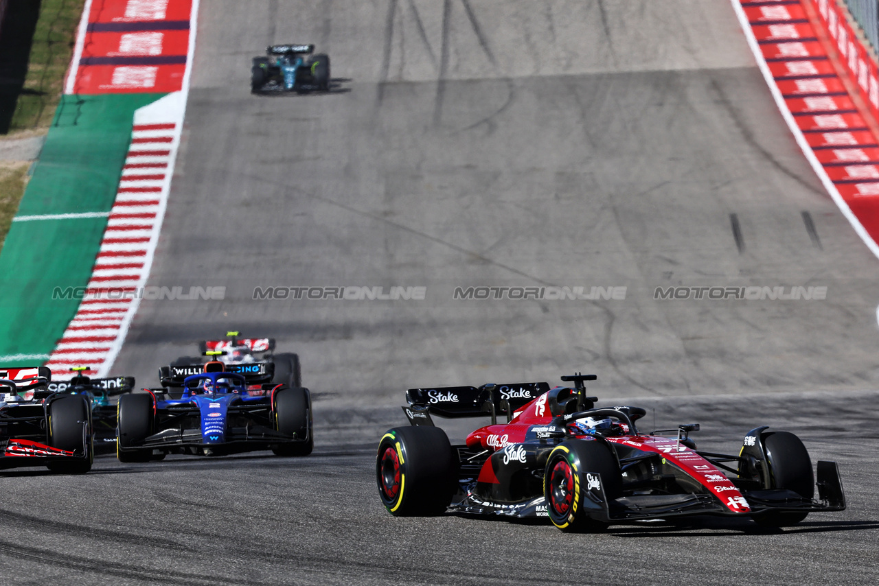 GP STATI UNITI, Valtteri Bottas (FIN) Alfa Romeo F1 Team C43.

22.10.2023. Formula 1 World Championship, Rd 19, United States Grand Prix, Austin, Texas, USA, Gara Day.

- www.xpbimages.com, EMail: requests@xpbimages.com © Copyright: Batchelor / XPB Images
