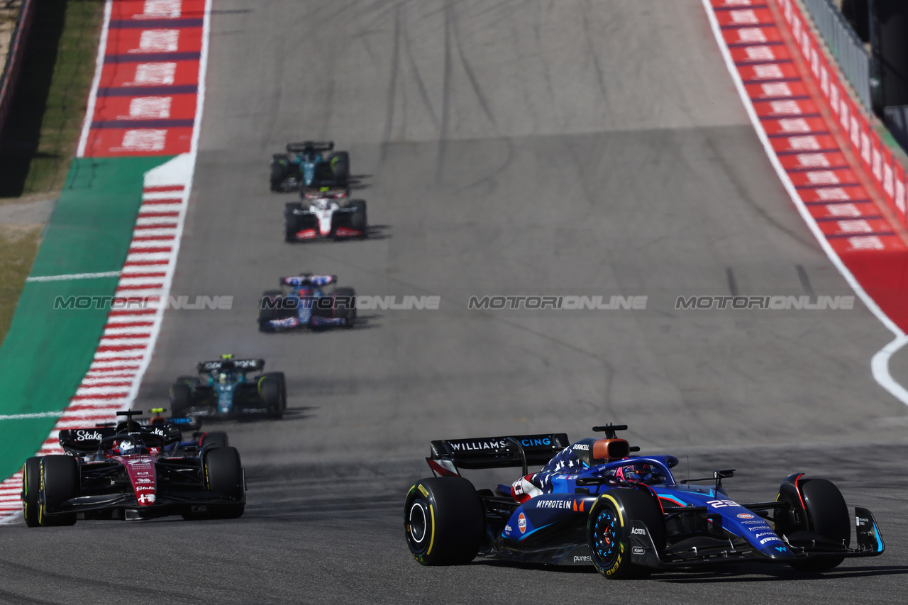 GP STATI UNITI, Alexander Albon (THA) Williams Racing FW45.

22.10.2023. Formula 1 World Championship, Rd 19, United States Grand Prix, Austin, Texas, USA, Gara Day.

- www.xpbimages.com, EMail: requests@xpbimages.com © Copyright: Batchelor / XPB Images
