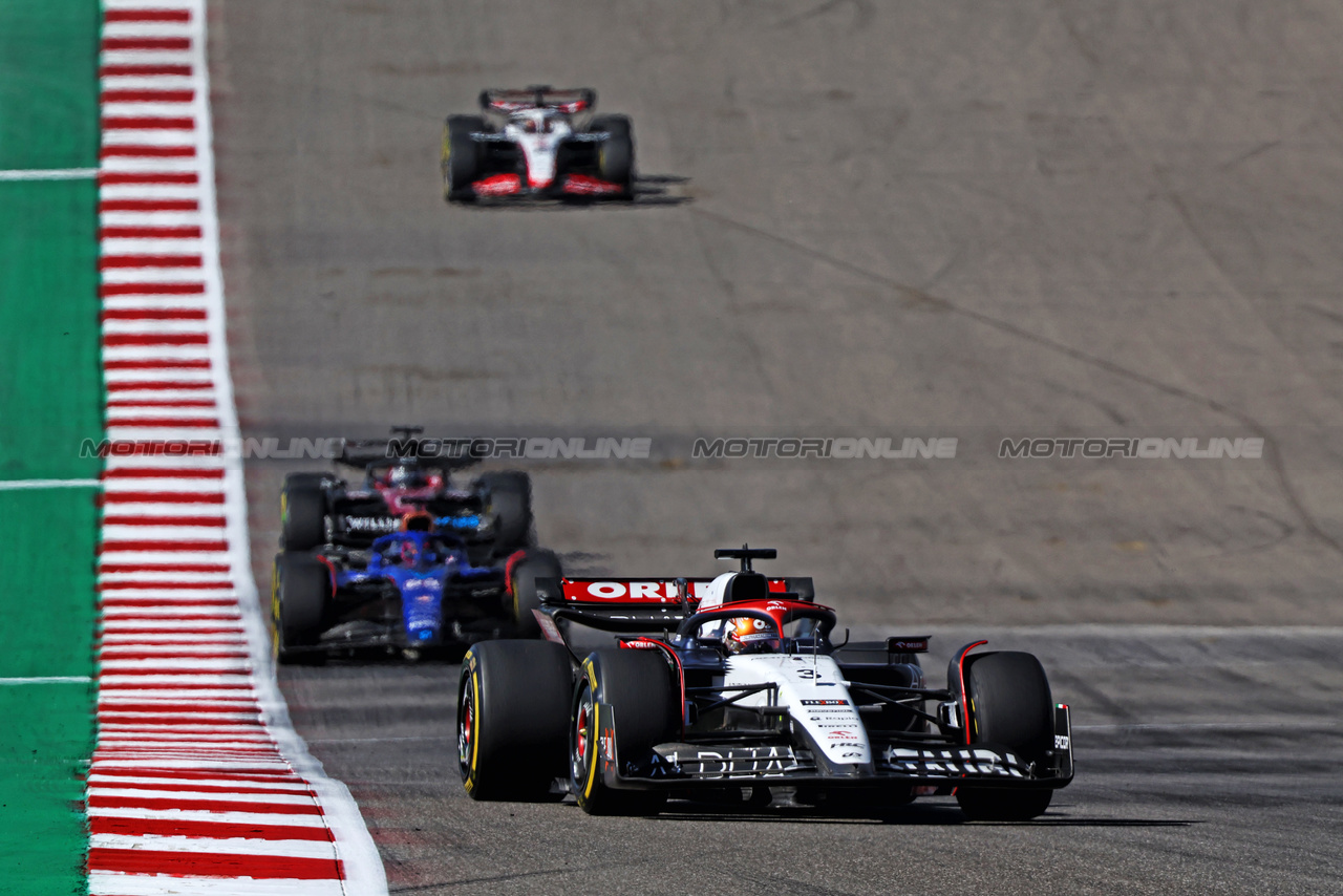 GP STATI UNITI, Daniel Ricciardo (AUS) AlphaTauri AT04.

22.10.2023. Formula 1 World Championship, Rd 19, United States Grand Prix, Austin, Texas, USA, Gara Day.

- www.xpbimages.com, EMail: requests@xpbimages.com © Copyright: Batchelor / XPB Images