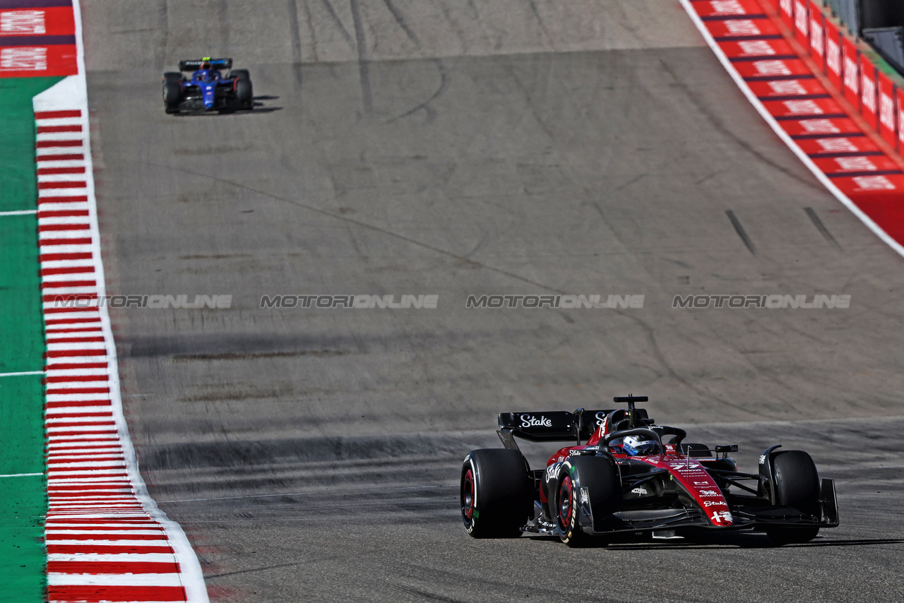 GP STATI UNITI, Valtteri Bottas (FIN) Alfa Romeo F1 Team C43.

22.10.2023. Formula 1 World Championship, Rd 19, United States Grand Prix, Austin, Texas, USA, Gara Day.

- www.xpbimages.com, EMail: requests@xpbimages.com © Copyright: Batchelor / XPB Images