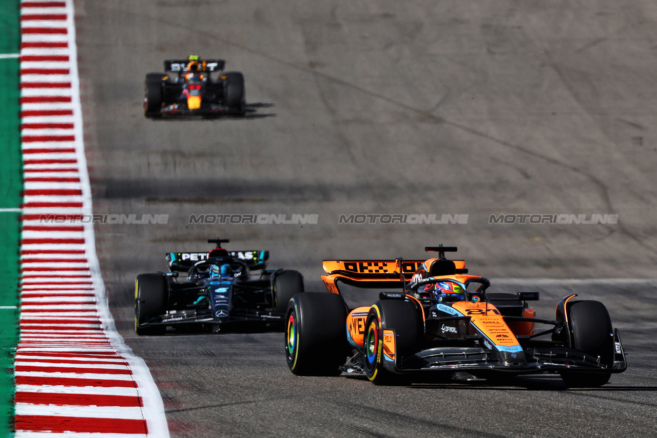 GP STATI UNITI, Oscar Piastri (AUS) McLaren MCL60.

22.10.2023. Formula 1 World Championship, Rd 19, United States Grand Prix, Austin, Texas, USA, Gara Day.

- www.xpbimages.com, EMail: requests@xpbimages.com © Copyright: Batchelor / XPB Images
