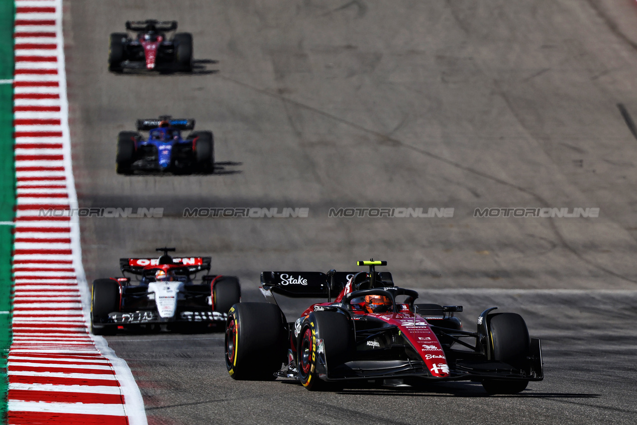 GP STATI UNITI, Zhou Guanyu (CHN) Alfa Romeo F1 Team C43.

22.10.2023. Formula 1 World Championship, Rd 19, United States Grand Prix, Austin, Texas, USA, Gara Day.

- www.xpbimages.com, EMail: requests@xpbimages.com © Copyright: Batchelor / XPB Images