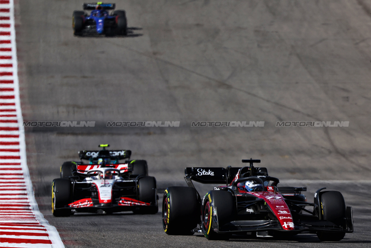 GP STATI UNITI, Valtteri Bottas (FIN) Alfa Romeo F1 Team C43.

22.10.2023. Formula 1 World Championship, Rd 19, United States Grand Prix, Austin, Texas, USA, Gara Day.

- www.xpbimages.com, EMail: requests@xpbimages.com © Copyright: Batchelor / XPB Images