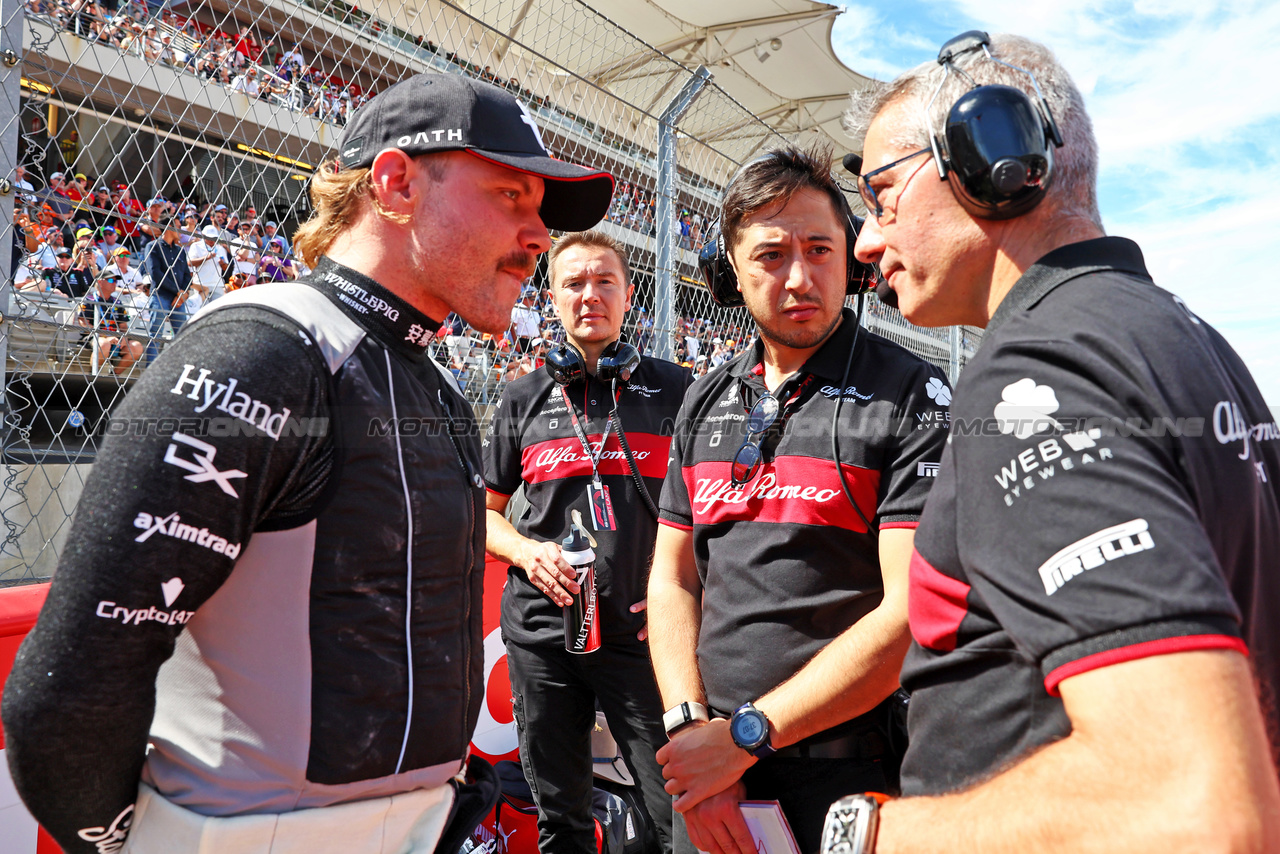 GP STATI UNITI, Valtteri Bottas (FIN) Alfa Romeo F1 Team on the grid.

22.10.2023. Formula 1 World Championship, Rd 19, United States Grand Prix, Austin, Texas, USA, Gara Day.

- www.xpbimages.com, EMail: requests@xpbimages.com © Copyright: Batchelor / XPB Images