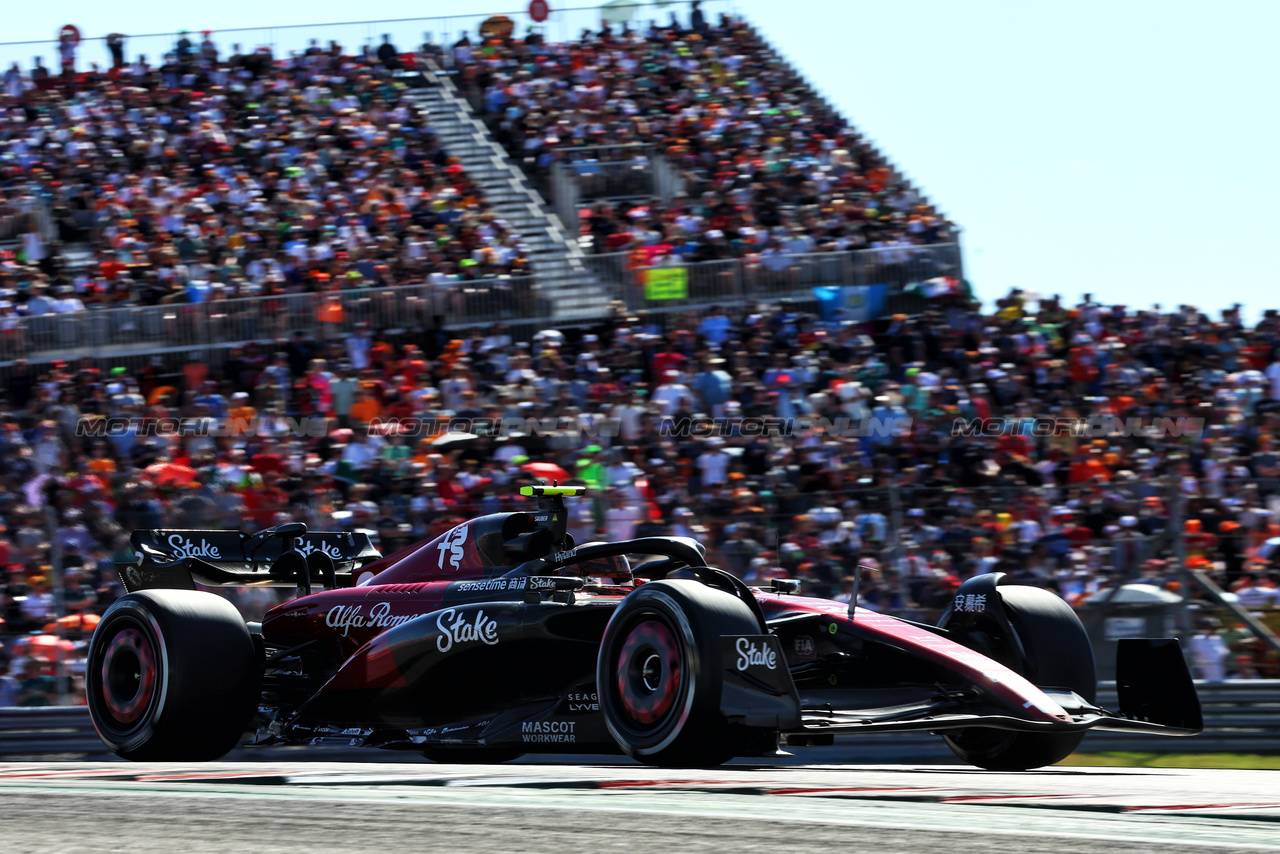 GP STATI UNITI, Zhou Guanyu (CHN) Alfa Romeo F1 Team C43.

22.10.2023. Formula 1 World Championship, Rd 19, United States Grand Prix, Austin, Texas, USA, Gara Day.

- www.xpbimages.com, EMail: requests@xpbimages.com © Copyright: Batchelor / XPB Images