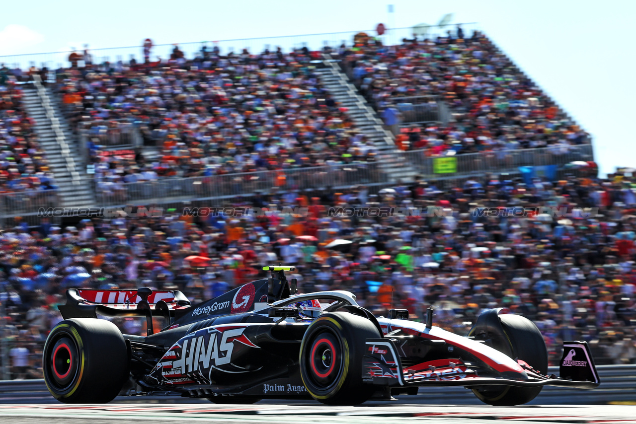GP STATI UNITI, Nico Hulkenberg (GER) Haas VF-23.

22.10.2023. Formula 1 World Championship, Rd 19, United States Grand Prix, Austin, Texas, USA, Gara Day.

- www.xpbimages.com, EMail: requests@xpbimages.com © Copyright: Batchelor / XPB Images
