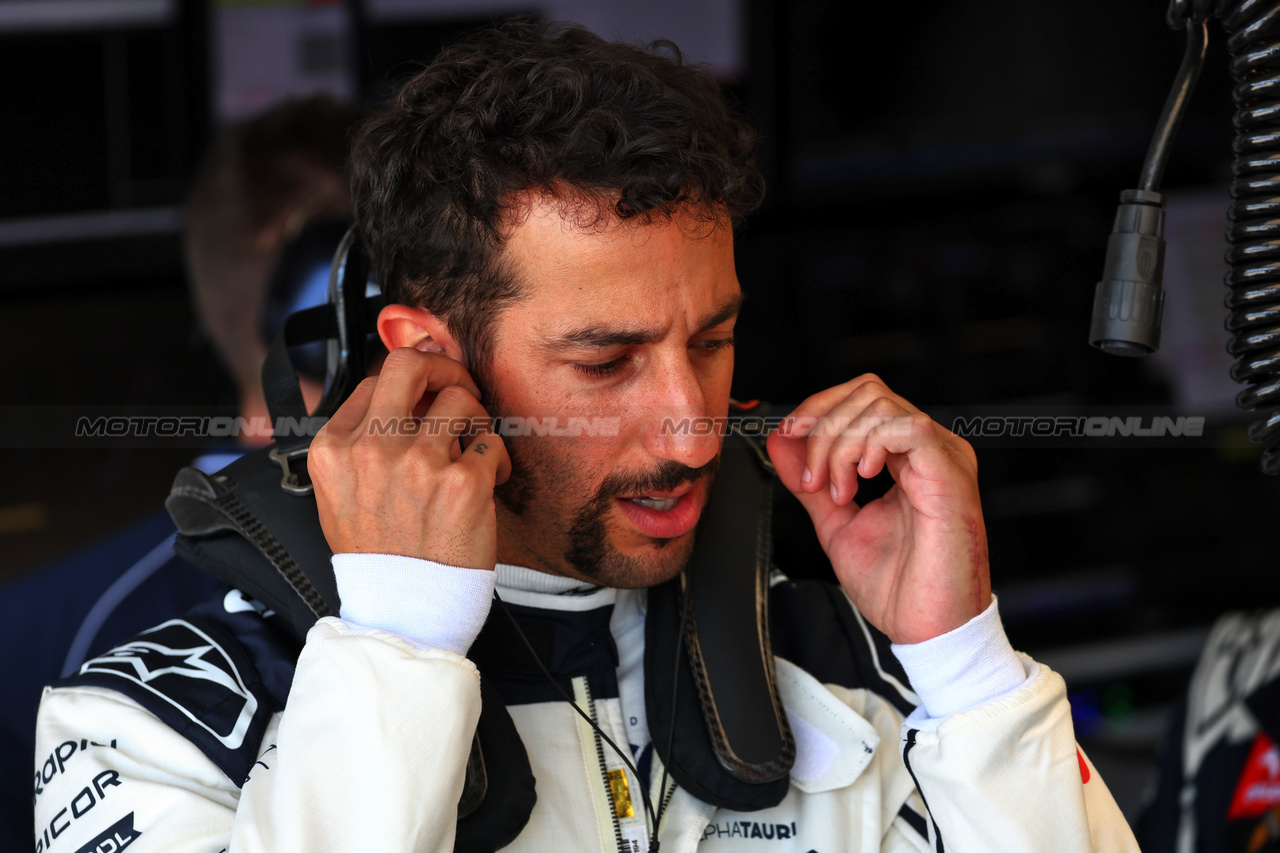 GP STATI UNITI, Daniel Ricciardo (AUS) AlphaTauri.

22.10.2023. Formula 1 World Championship, Rd 19, United States Grand Prix, Austin, Texas, USA, Gara Day.

 - www.xpbimages.com, EMail: requests@xpbimages.com © Copyright: Coates / XPB Images