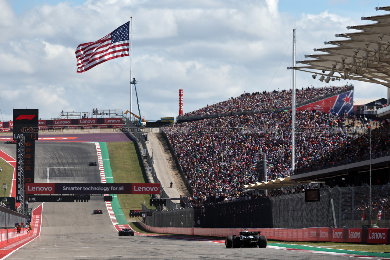 GP STATI UNITI, Yuki Tsunoda (JPN) AlphaTauri AT04.

22.10.2023. Formula 1 World Championship, Rd 19, United States Grand Prix, Austin, Texas, USA, Gara Day.

- www.xpbimages.com, EMail: requests@xpbimages.com © Copyright: Moy / XPB Images