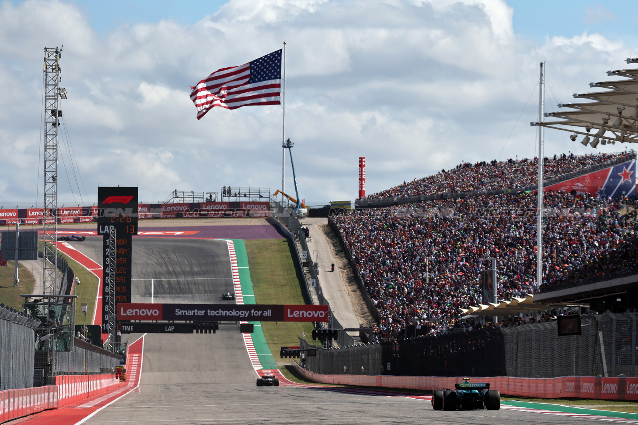 GP STATI UNITI, Fernando Alonso (ESP) Aston Martin F1 Team AMR23.

22.10.2023. Formula 1 World Championship, Rd 19, United States Grand Prix, Austin, Texas, USA, Gara Day.

- www.xpbimages.com, EMail: requests@xpbimages.com © Copyright: Moy / XPB Images