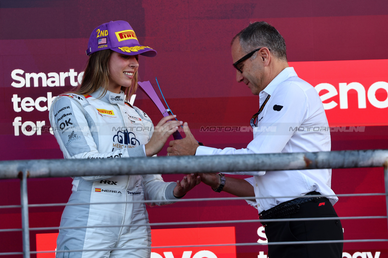 GP STATI UNITI, (L to R): Second placed Nerea Marti (ESP) Mercantile Campos Racing celebrates on the podium with Stefano Domenicali (ITA) Formula One President e CEO.

22.10.2023. F1 Academy, Rd 7, Gara 3, Austin, Texas, USA.

- www.xpbimages.com, EMail: requests@xpbimages.com © Copyright: Batchelor / XPB Images