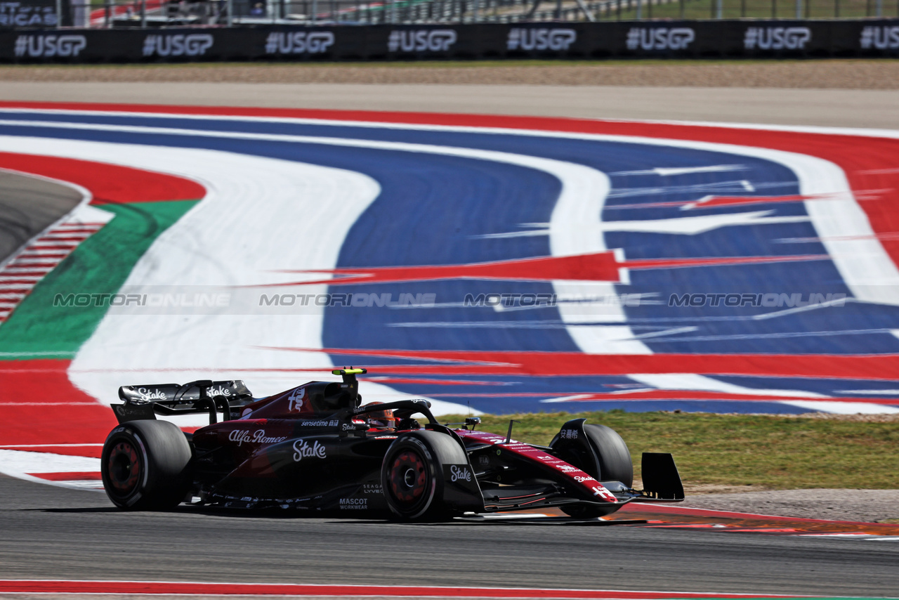 GP STATI UNITI, Zhou Guanyu (CHN) Alfa Romeo F1 Team C43.

22.10.2023. Formula 1 World Championship, Rd 19, United States Grand Prix, Austin, Texas, USA, Gara Day.

- www.xpbimages.com, EMail: requests@xpbimages.com © Copyright: Moy / XPB Images