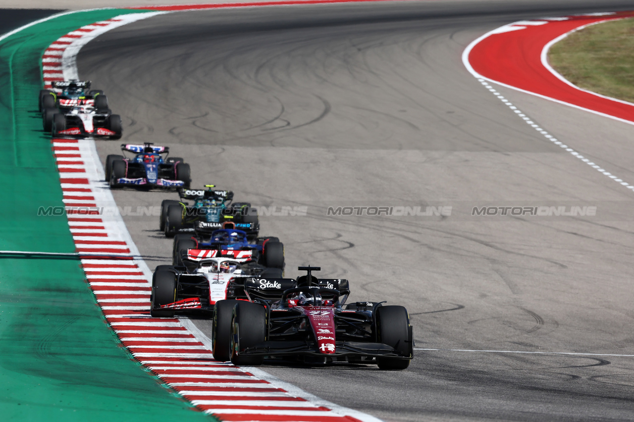 GP STATI UNITI, Valtteri Bottas (FIN) Alfa Romeo F1 Team C43.

22.10.2023. Formula 1 World Championship, Rd 19, United States Grand Prix, Austin, Texas, USA, Gara Day.

- www.xpbimages.com, EMail: requests@xpbimages.com © Copyright: Moy / XPB Images