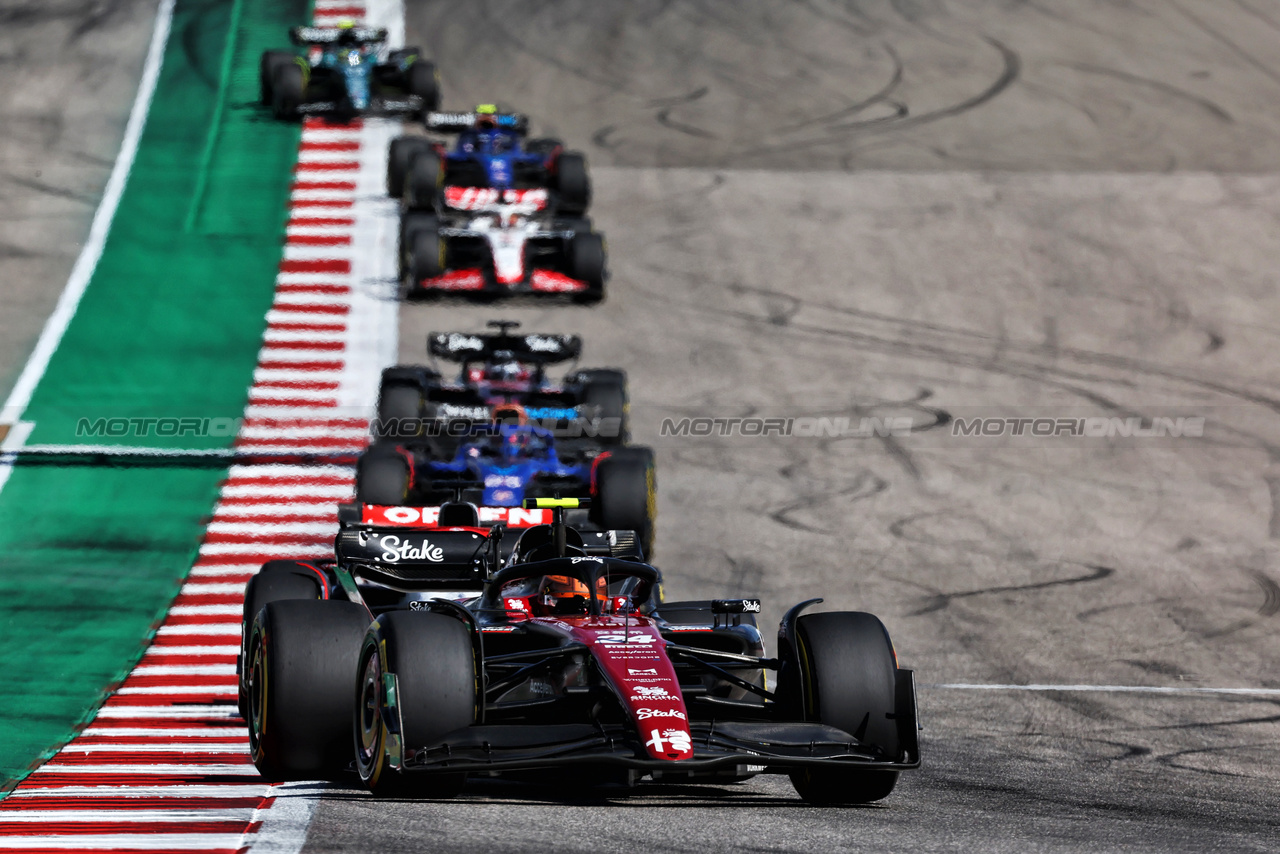 GP STATI UNITI, Zhou Guanyu (CHN) Alfa Romeo F1 Team C43.

22.10.2023. Formula 1 World Championship, Rd 19, United States Grand Prix, Austin, Texas, USA, Gara Day.

- www.xpbimages.com, EMail: requests@xpbimages.com © Copyright: Moy / XPB Images