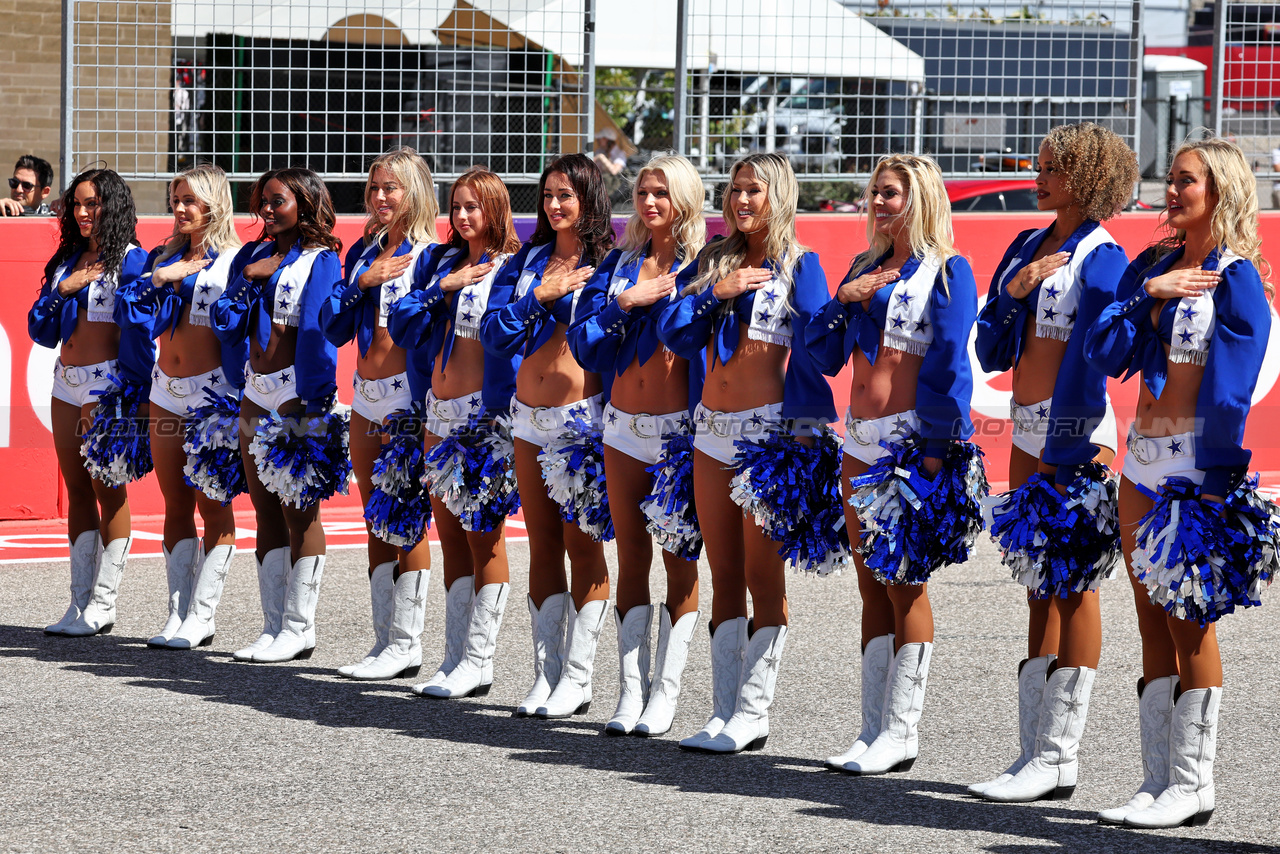 GP STATI UNITI, Dallas Cowboys Cheerleaders on the grid.

22.10.2023. Formula 1 World Championship, Rd 19, United States Grand Prix, Austin, Texas, USA, Gara Day.

- www.xpbimages.com, EMail: requests@xpbimages.com © Copyright: Moy / XPB Images