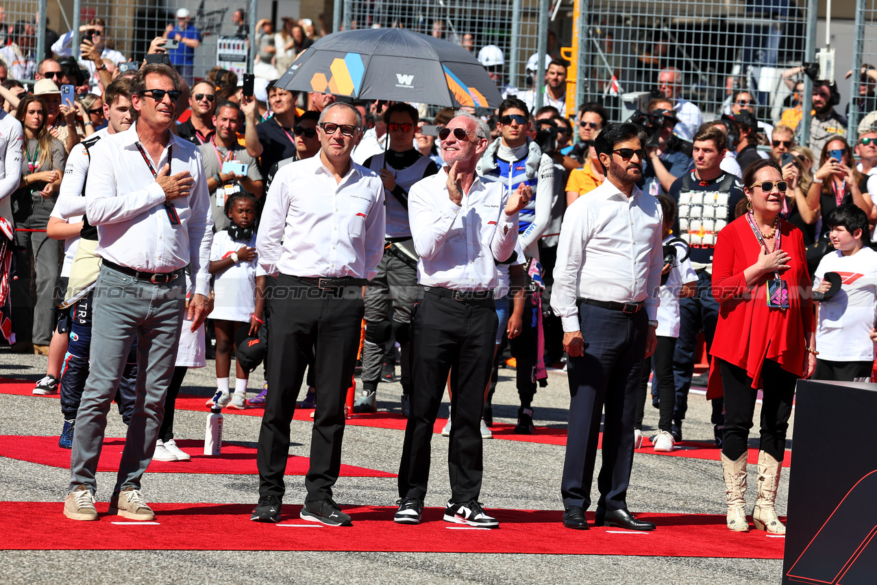 GP STATI UNITI, (L to R): Tavo Hellmund (USA) Former COTA Promotor; Stefano Domenicali (ITA) Formula One President e CEO; Greg Maffei (USA) Liberty Media Corporation President e Chief Executive Officer; e Mohammed Bin Sulayem (UAE) FIA President on the grid.

22.10.2023. Formula 1 World Championship, Rd 19, United States Grand Prix, Austin, Texas, USA, Gara Day.

- www.xpbimages.com, EMail: requests@xpbimages.com © Copyright: Moy / XPB Images