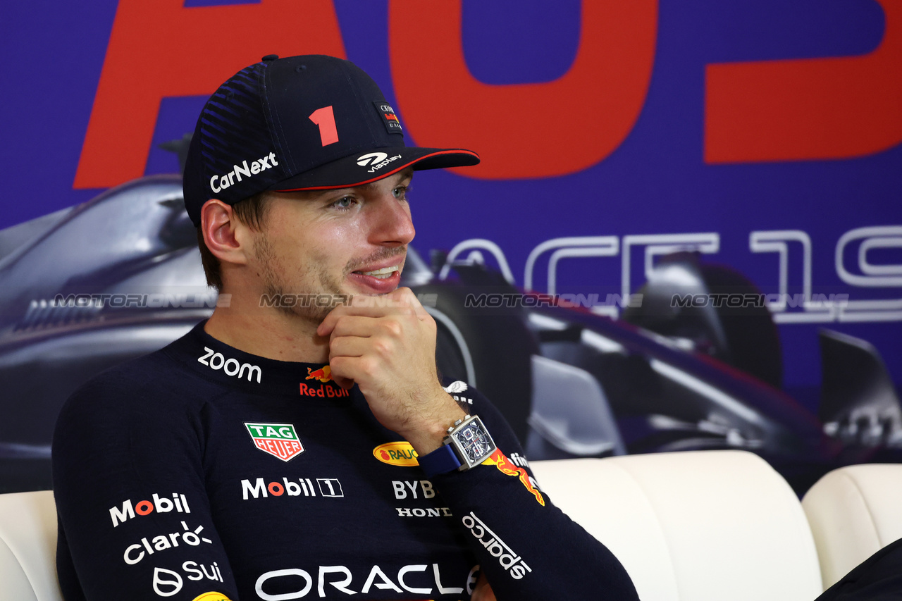 GP STATI UNITI, Max Verstappen (NLD) Red Bull Racing in the post race FIA Press Conference.

22.10.2023. Formula 1 World Championship, Rd 19, United States Grand Prix, Austin, Texas, USA, Gara Day.

- www.xpbimages.com, EMail: requests@xpbimages.com © Copyright: Bearne / XPB Images
