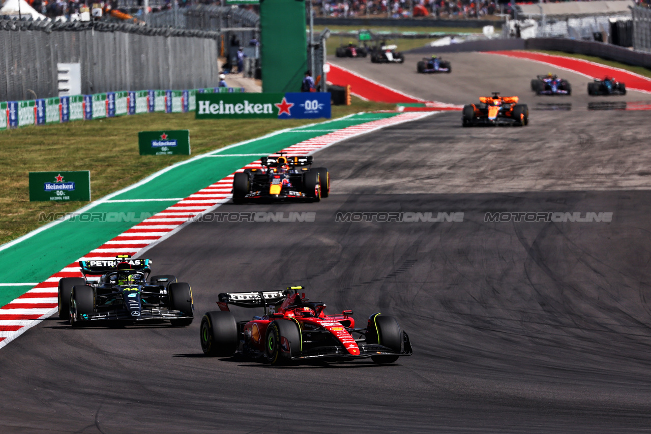 GP STATI UNITI, Carlos Sainz Jr (ESP) Ferrari SF-23.

22.10.2023. Formula 1 World Championship, Rd 19, United States Grand Prix, Austin, Texas, USA, Gara Day.

 - www.xpbimages.com, EMail: requests@xpbimages.com © Copyright: Coates / XPB Images