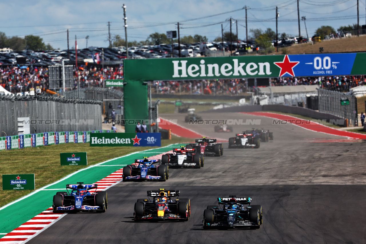 GP STATI UNITI, George Russell (GBR) Mercedes AMG F1 W14.

22.10.2023. Formula 1 World Championship, Rd 19, United States Grand Prix, Austin, Texas, USA, Gara Day.

 - www.xpbimages.com, EMail: requests@xpbimages.com © Copyright: Coates / XPB Images