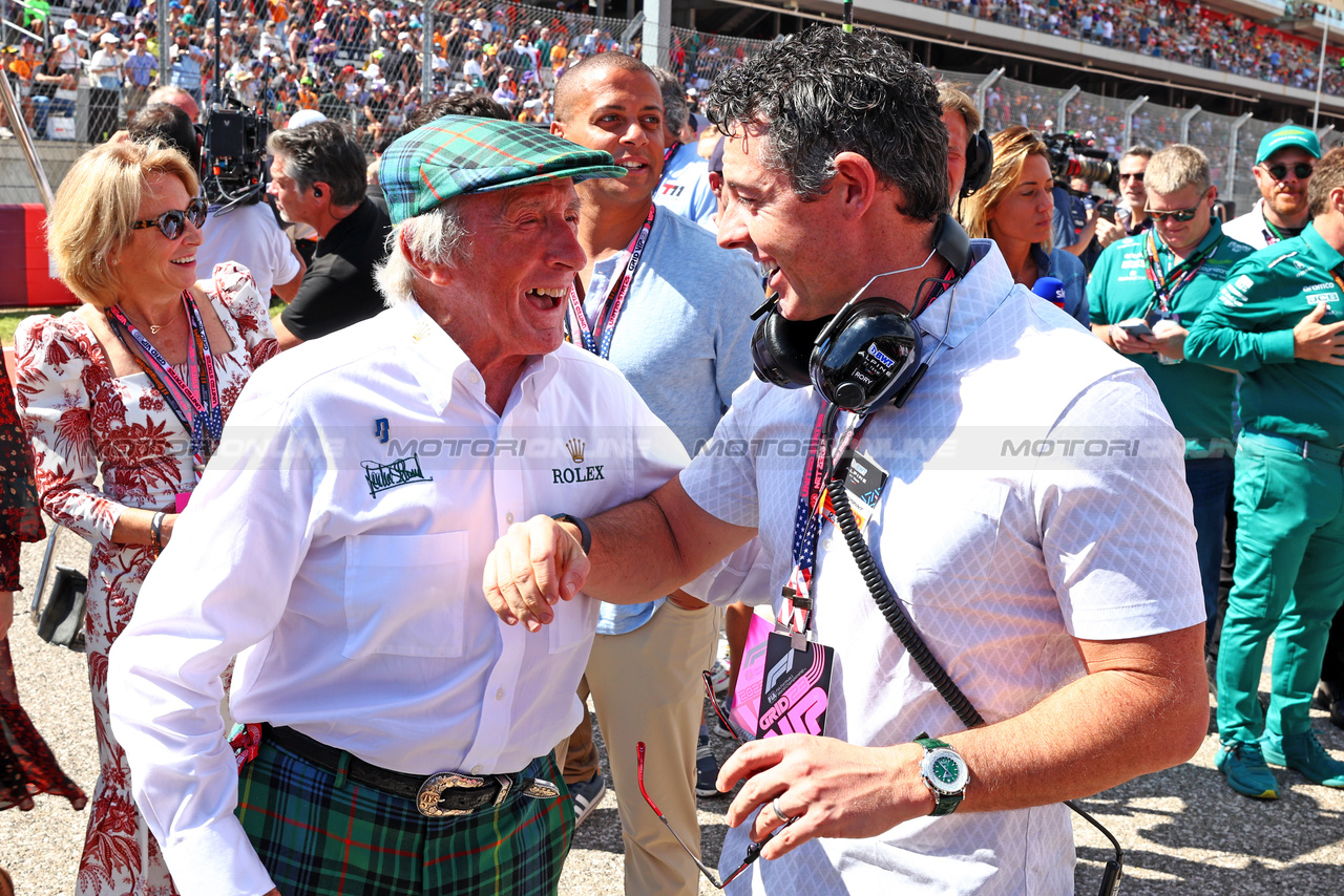 GP STATI UNITI, (L to R): Jackie Stewart (GBR) with Rory McIlroy (GBR) Professional Golfer e Otro Capital Alpine F1 Team Investor on the grid.

22.10.2023. Formula 1 World Championship, Rd 19, United States Grand Prix, Austin, Texas, USA, Gara Day.

 - www.xpbimages.com, EMail: requests@xpbimages.com © Copyright: Coates / XPB Images