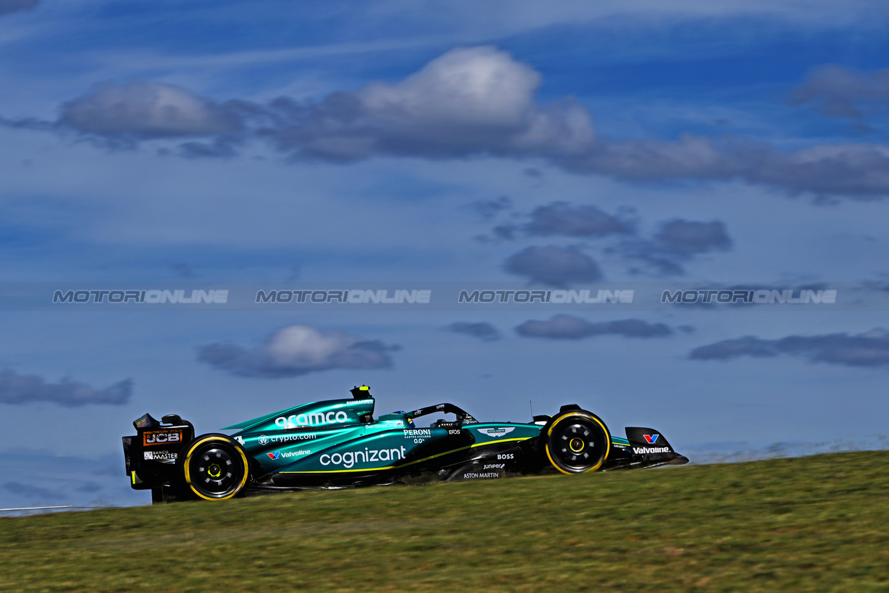 GP STATI UNITI, Fernando Alonso (ESP) Aston Martin F1 Team AMR23.

22.10.2023. Formula 1 World Championship, Rd 19, United States Grand Prix, Austin, Texas, USA, Gara Day.

- www.xpbimages.com, EMail: requests@xpbimages.com © Copyright: Price / XPB Images