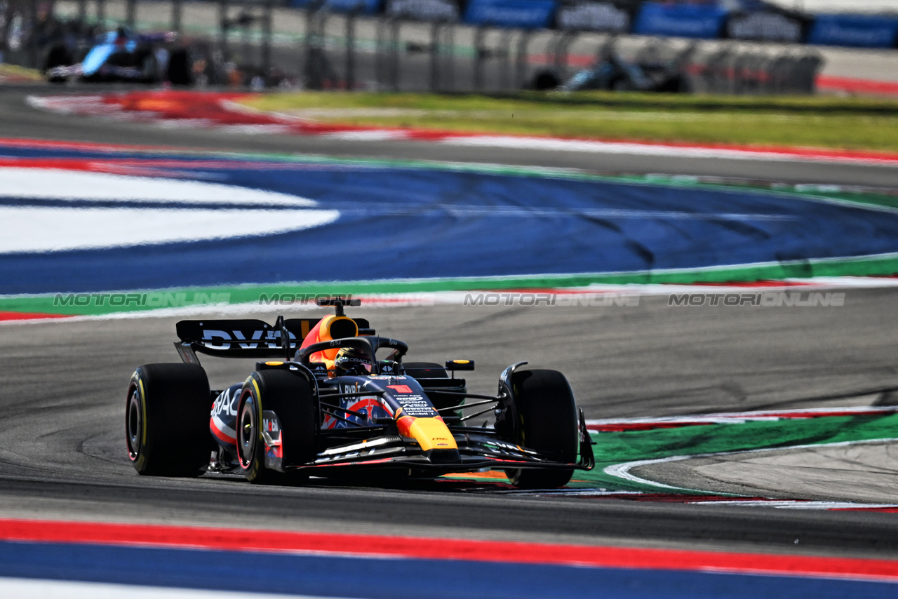 GP STATI UNITI, Max Verstappen (NLD) Red Bull Racing RB19.

22.10.2023. Formula 1 World Championship, Rd 19, United States Grand Prix, Austin, Texas, USA, Gara Day.

- www.xpbimages.com, EMail: requests@xpbimages.com © Copyright: Price / XPB Images
