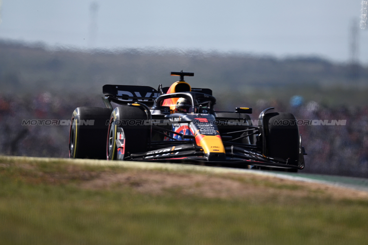 GP STATI UNITI, Max Verstappen (NLD) Red Bull Racing RB19.

22.10.2023. Formula 1 World Championship, Rd 19, United States Grand Prix, Austin, Texas, USA, Gara Day.

- www.xpbimages.com, EMail: requests@xpbimages.com © Copyright: Price / XPB Images