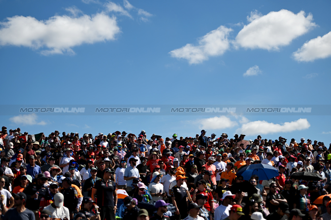 GP STATI UNITI, Circuit Atmosfera - fans in the grandstand.

22.10.2023. Formula 1 World Championship, Rd 19, United States Grand Prix, Austin, Texas, USA, Gara Day.

- www.xpbimages.com, EMail: requests@xpbimages.com © Copyright: Price / XPB Images