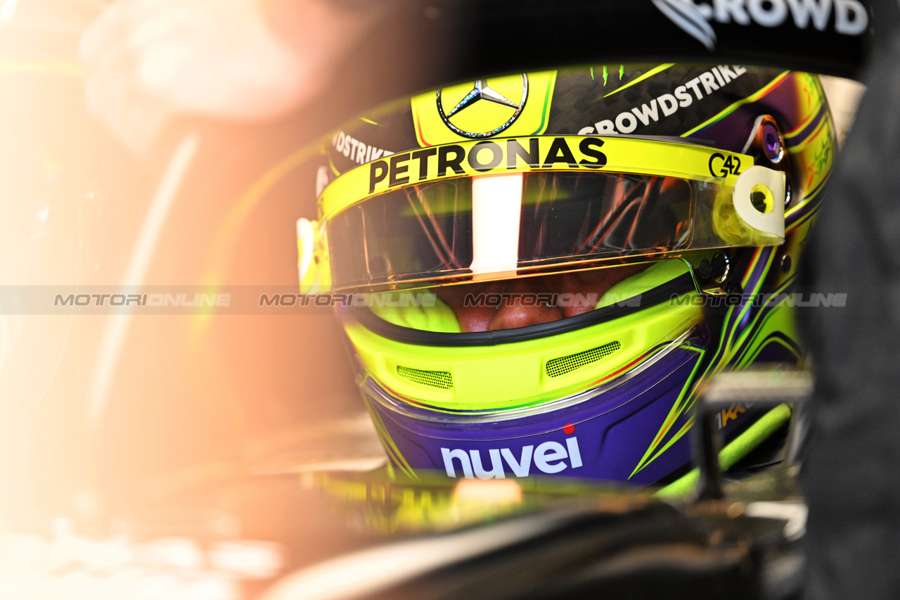 GP STATI UNITI, Lewis Hamilton (GBR) Mercedes AMG F1 W14.

22.10.2023. Formula 1 World Championship, Rd 19, United States Grand Prix, Austin, Texas, USA, Gara Day.

- www.xpbimages.com, EMail: requests@xpbimages.com © Copyright: Price / XPB Images