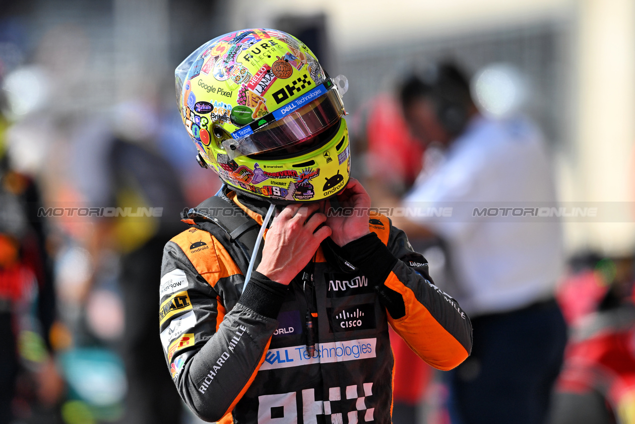 GP STATI UNITI, Lando Norris (GBR) McLaren in parc ferme.

22.10.2023. Formula 1 World Championship, Rd 19, United States Grand Prix, Austin, Texas, USA, Gara Day.

- www.xpbimages.com, EMail: requests@xpbimages.com © Copyright: Price / XPB Images