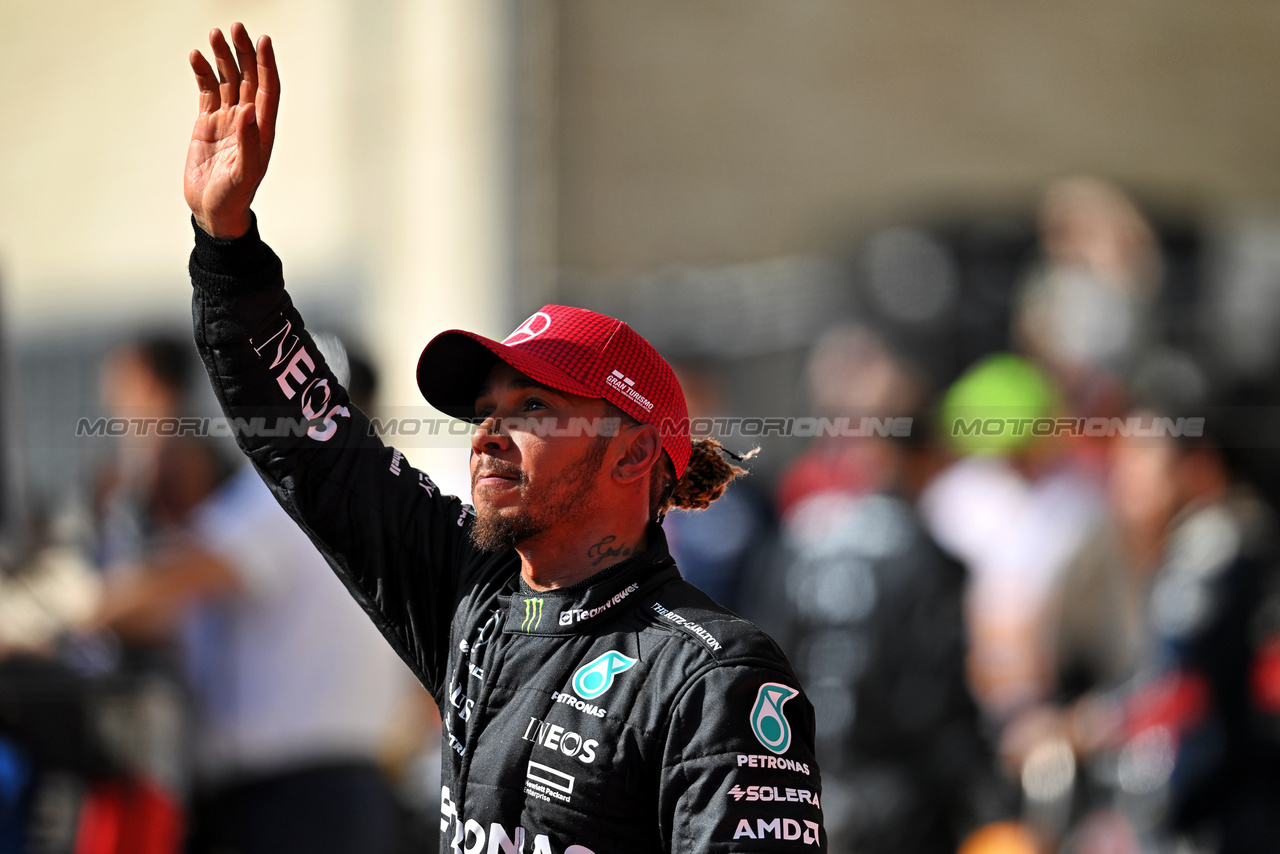 GP STATI UNITI, Lewis Hamilton (GBR) Mercedes AMG F1 celebrates his second position in parc ferme.

22.10.2023. Formula 1 World Championship, Rd 19, United States Grand Prix, Austin, Texas, USA, Gara Day.

- www.xpbimages.com, EMail: requests@xpbimages.com © Copyright: Price / XPB Images