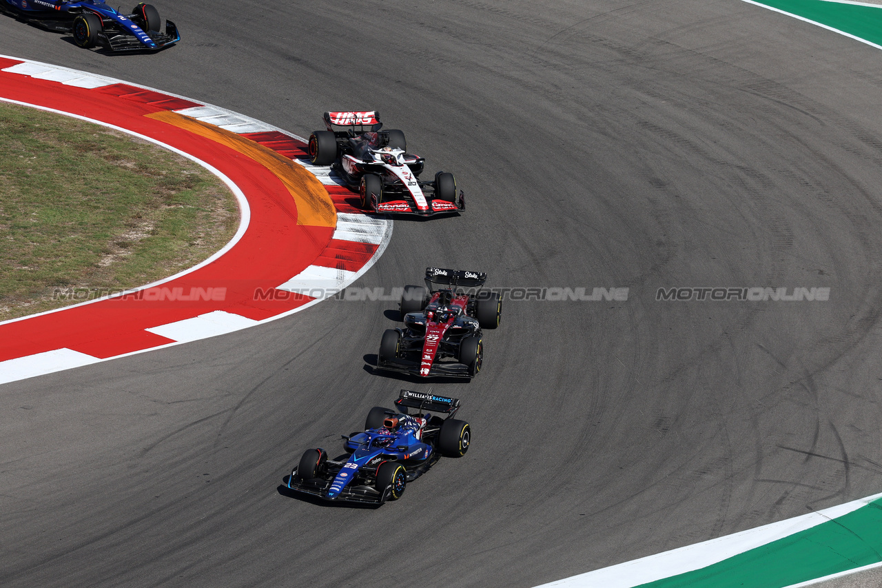 GP STATI UNITI, Alexander Albon (THA) Williams Racing FW45.

22.10.2023. Formula 1 World Championship, Rd 19, United States Grand Prix, Austin, Texas, USA, Gara Day.

 - www.xpbimages.com, EMail: requests@xpbimages.com © Copyright: Rew / XPB Images