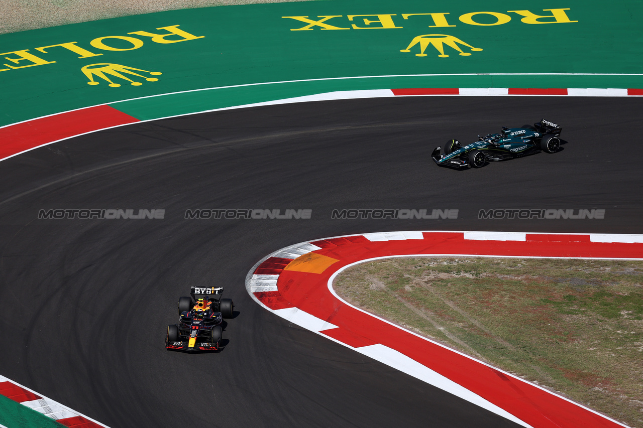 GP STATI UNITI, Sergio Perez (MEX) Red Bull Racing RB19.

22.10.2023. Formula 1 World Championship, Rd 19, United States Grand Prix, Austin, Texas, USA, Gara Day.

 - www.xpbimages.com, EMail: requests@xpbimages.com © Copyright: Rew / XPB Images