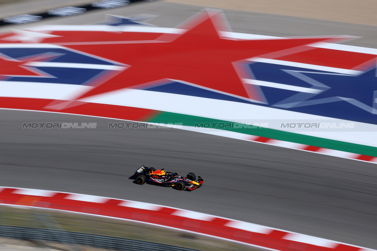 GP STATI UNITI, Max Verstappen (NLD) Red Bull Racing RB19.

22.10.2023. Formula 1 World Championship, Rd 19, United States Grand Prix, Austin, Texas, USA, Gara Day.

 - www.xpbimages.com, EMail: requests@xpbimages.com © Copyright: Rew / XPB Images