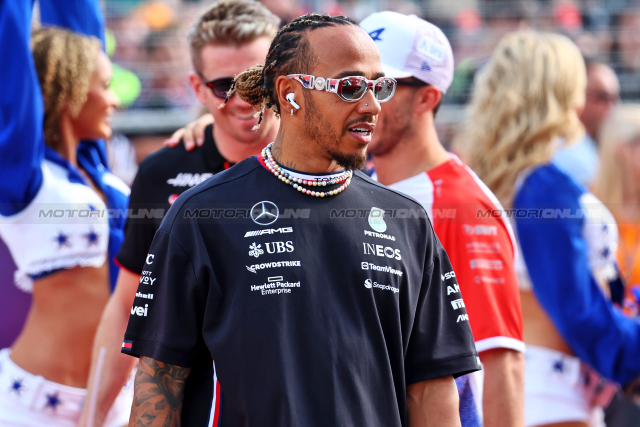 GP STATI UNITI, Lewis Hamilton (GBR) Mercedes AMG F1 on the drivers' parade.

22.10.2023. Formula 1 World Championship, Rd 19, United States Grand Prix, Austin, Texas, USA, Gara Day.

- www.xpbimages.com, EMail: requests@xpbimages.com © Copyright: Batchelor / XPB Images