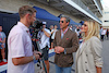GP STATI UNITI, Jenson Button (GBR) Sky Sports F1 Presenter / Williams Racing Senior Advisor with Patrick Dempsey (USA) Actor.
22.10.2023. Formula 1 World Championship, Rd 19, United States Grand Prix, Austin, Texas, USA, Gara Day.
- www.xpbimages.com, EMail: requests@xpbimages.com © Copyright: Moy / XPB Images