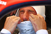 GP STATI UNITI, Daniel Ricciardo (AUS) AlphaTauri AT04 - scar on hand.
22.10.2023. Formula 1 World Championship, Rd 19, United States Grand Prix, Austin, Texas, USA, Gara Day.
 - www.xpbimages.com, EMail: requests@xpbimages.com © Copyright: Coates / XPB Images