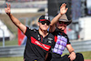 GP STATI UNITI, (L to R): Zhou Guanyu (CHN) Alfa Romeo F1 Team e Valtteri Bottas (FIN) Alfa Romeo F1 Team on the drivers' parade.
22.10.2023. Formula 1 World Championship, Rd 19, United States Grand Prix, Austin, Texas, USA, Gara Day.
 - www.xpbimages.com, EMail: requests@xpbimages.com © Copyright: Coates / XPB Images