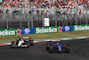 GP STATI UNITI, Daniel Ricciardo (AUS) AlphaTauri AT04 e Logan Sargeant (USA) Williams Racing FW45 battle for position.
22.10.2023. Formula 1 World Championship, Rd 19, United States Grand Prix, Austin, Texas, USA, Gara Day.
 - www.xpbimages.com, EMail: requests@xpbimages.com © Copyright: Coates / XPB Images