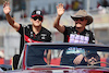 GP STATI UNITI, (L to R): Zhou Guanyu (CHN) Alfa Romeo F1 Team e Valtteri Bottas (FIN) Alfa Romeo F1 Team on the drivers' parade.
22.10.2023. Formula 1 World Championship, Rd 19, United States Grand Prix, Austin, Texas, USA, Gara Day.
- www.xpbimages.com, EMail: requests@xpbimages.com © Copyright: Batchelor / XPB Images