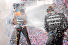 GP STATI UNITI, (L to R): Lando Norris (GBR) McLaren celebrates his third position on the podium with second placed Lewis Hamilton (GBR) Mercedes AMG F1.
22.10.2023. Formula 1 World Championship, Rd 19, United States Grand Prix, Austin, Texas, USA, Gara Day.
- www.xpbimages.com, EMail: requests@xpbimages.com © Copyright: Bearne / XPB Images