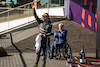 GP STATI UNITI, Lewis Hamilton (GBR) Mercedes AMG F1 celebrates his second position on the podium.
22.10.2023. Formula 1 World Championship, Rd 19, United States Grand Prix, Austin, Texas, USA, Gara Day.
- www.xpbimages.com, EMail: requests@xpbimages.com © Copyright: Bearne / XPB Images